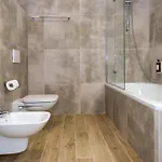 107 Otel 3*
