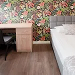 107 Otel 3*