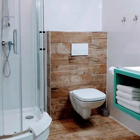 107 Szálloda 3*