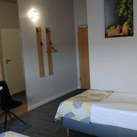 Hotel 107