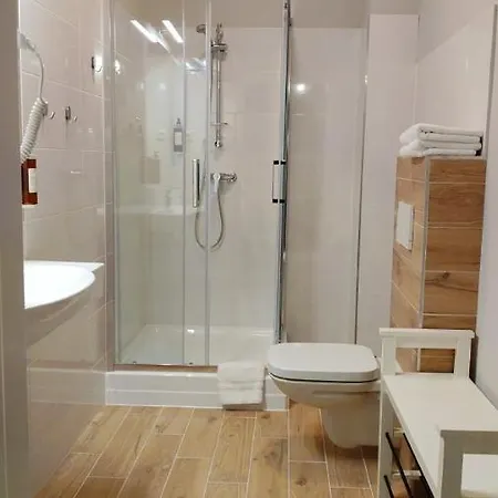 107 Hotel