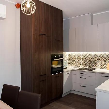 107 Hotel 3*