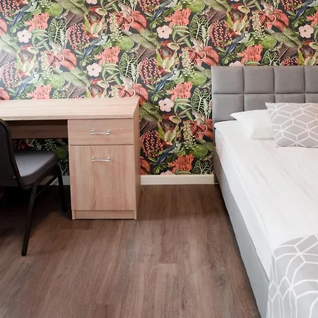 107 Hotel 3*