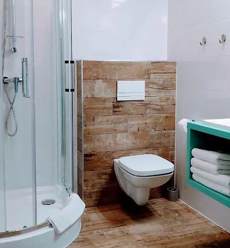107 Szálloda 3*